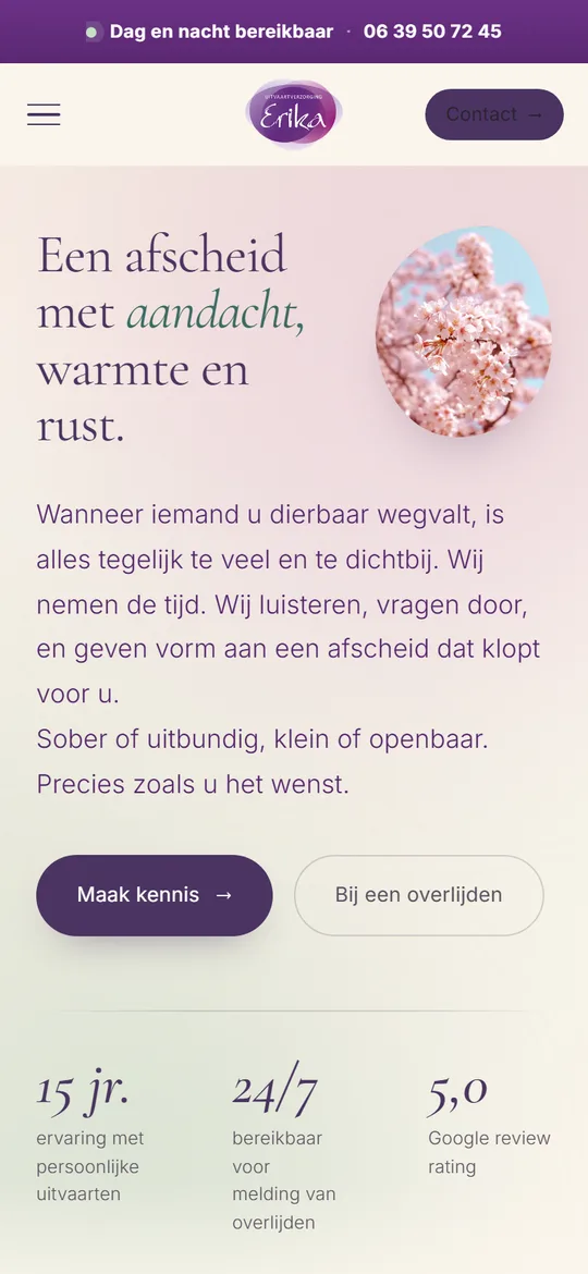 de homepage van Uitvaartverzorging Erika op een telefoon